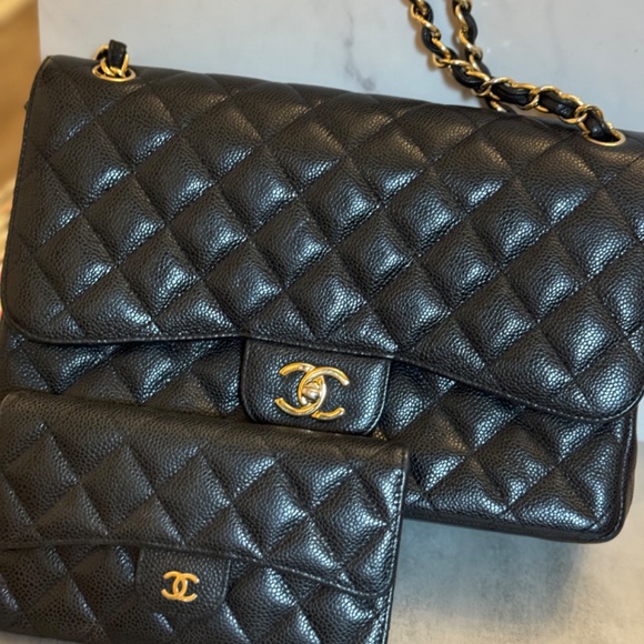 Chanel classic flap bag and matching wallet - Picture 2 of 6